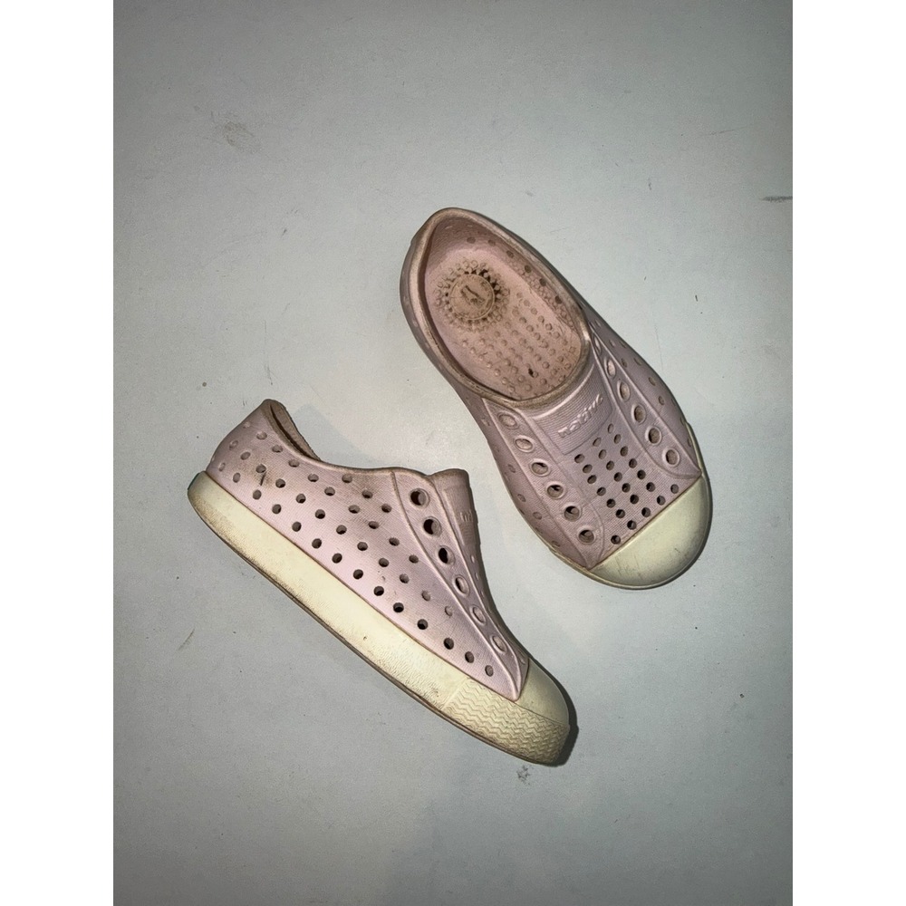 NATIVE $35 Jefferson Toddler Girls 6 Pink White Waterproof Slip On Sneakers GS